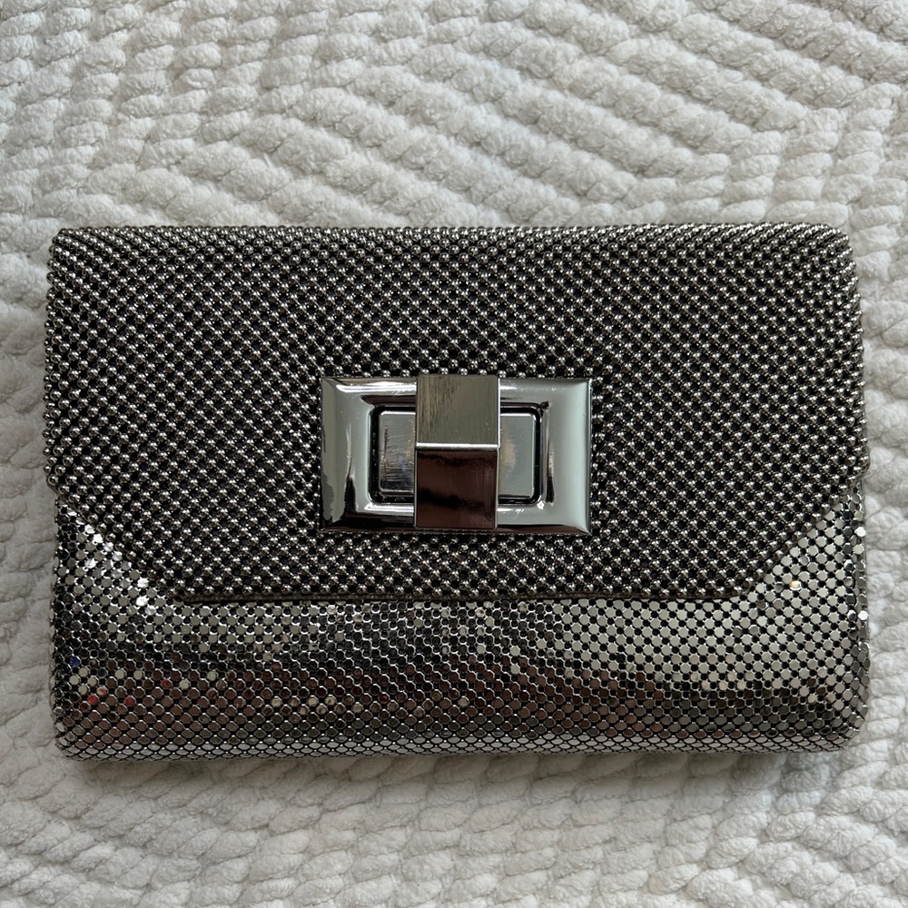 NEW Whiting & Davis Silver Chainmail Clutch Purse with Twist Lock